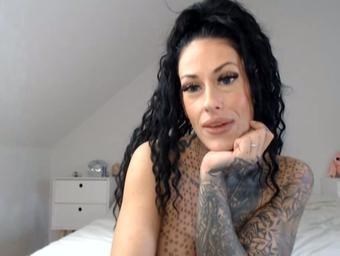 Alexia Rose er i gratischat