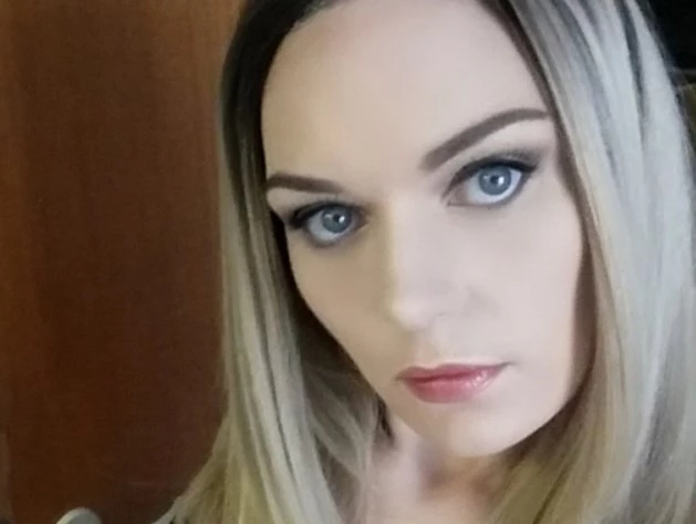 DirtyDina's profile billede